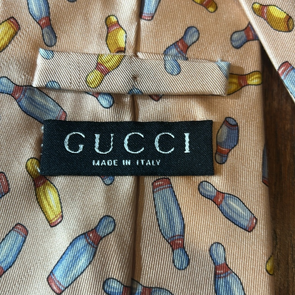 Gucci 100% Silk Bowling Pins Vintage Neck Tie Pink Blue - Picture 6 of 11
